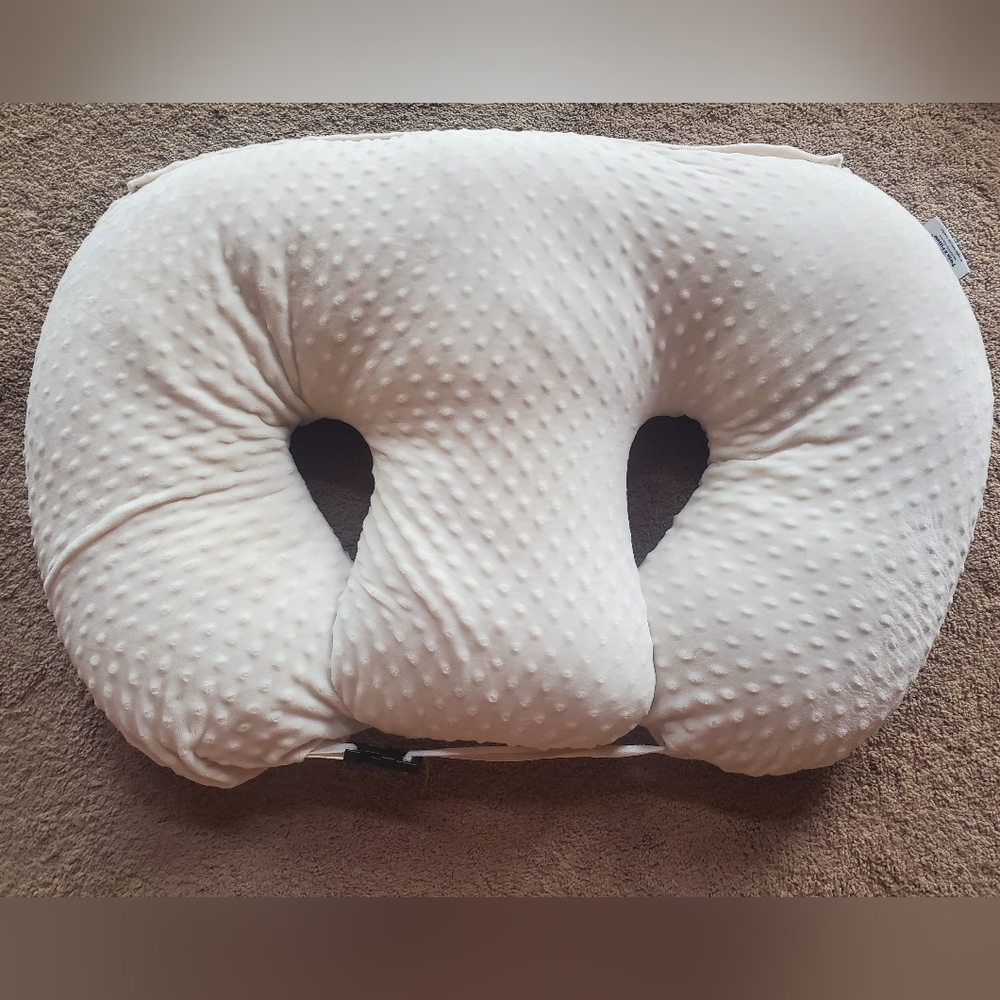 Twin Z Pillow